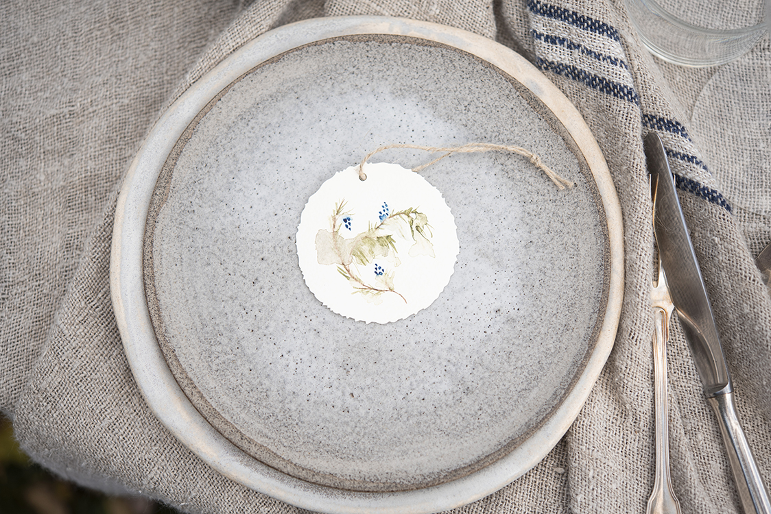 Interiorfotografie in Hamburg Table Setting und Homeware Shooting im Garten mit herbstlichem Stilllife