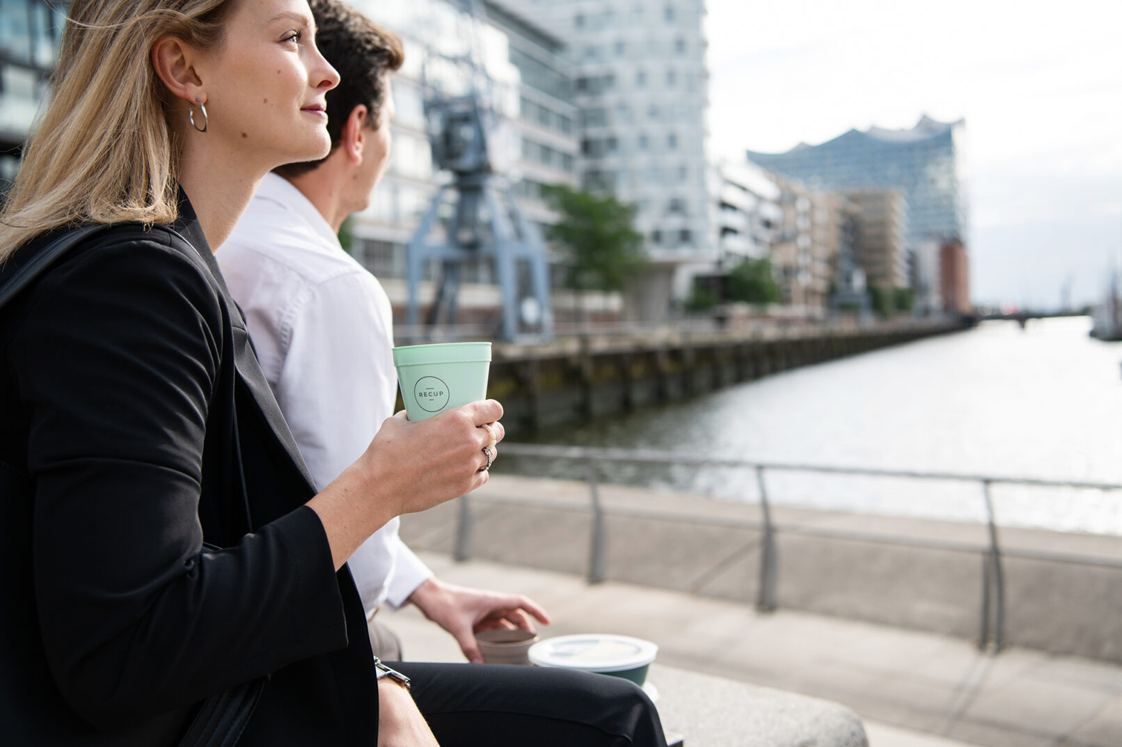 Peoplefotografie und Content Marketing in Hamburg in der HafenCity mit nachhaltigen Produkten