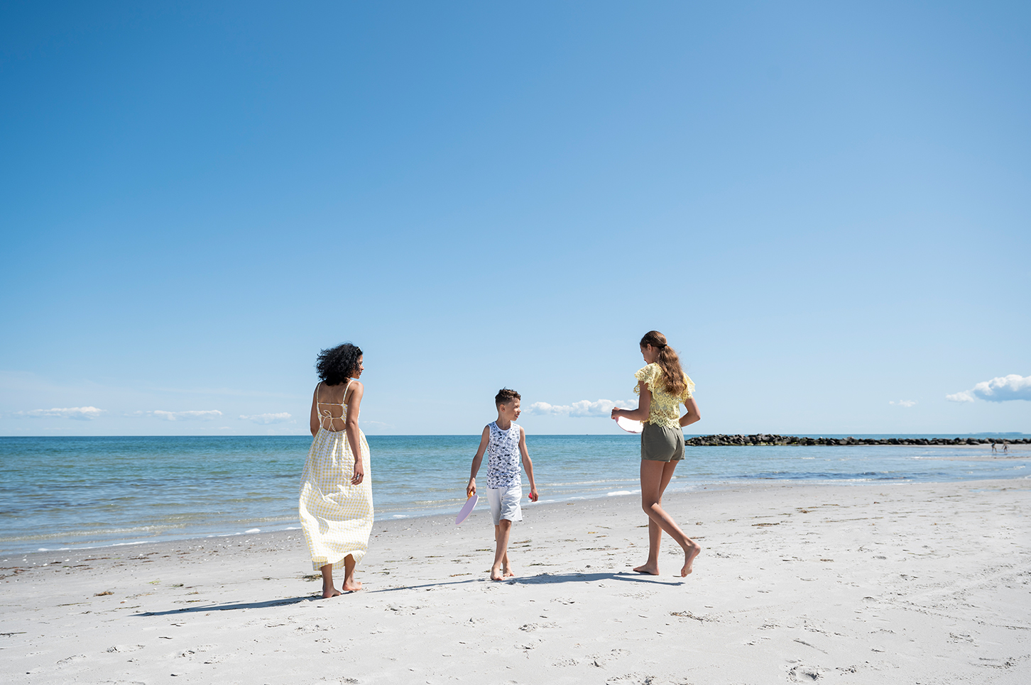 Peoplephotography Lifestylephotography Familieam Strand Beach Ball