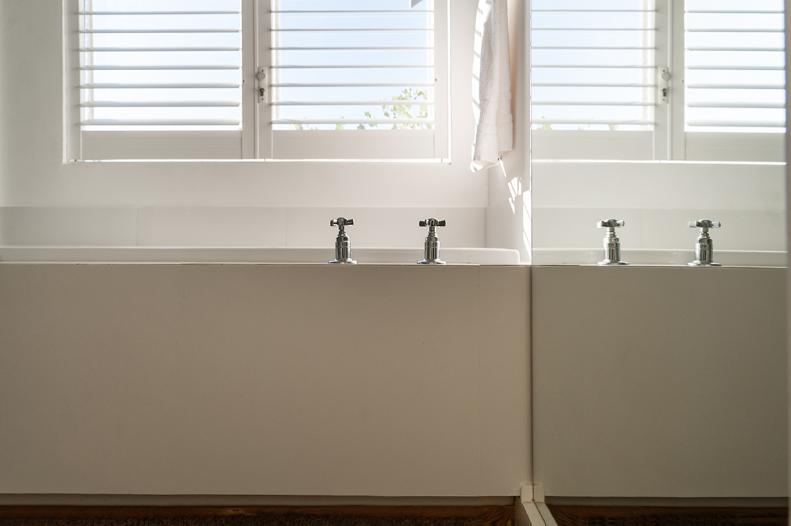 Clean bathroom in Cape Town Clifton beach interior photography Innenarchitektur Lifestyle