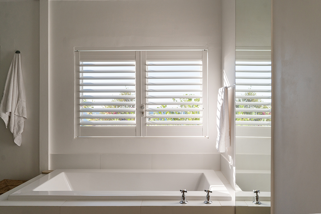 Clean bathroom in Cape Town Clifton beach interior photography Innenarchitektur Lifestyle