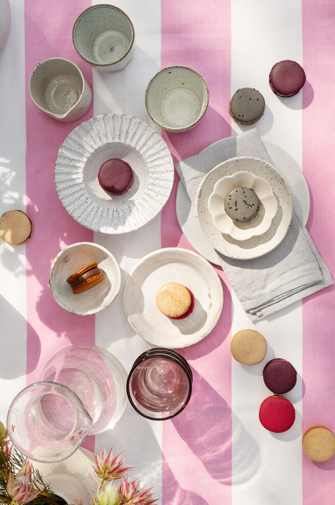 Garden furniture tableware food photography macarons Geschirr tablesetting